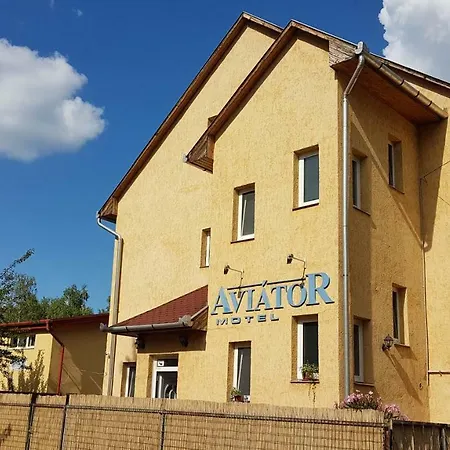 Aviator Motel